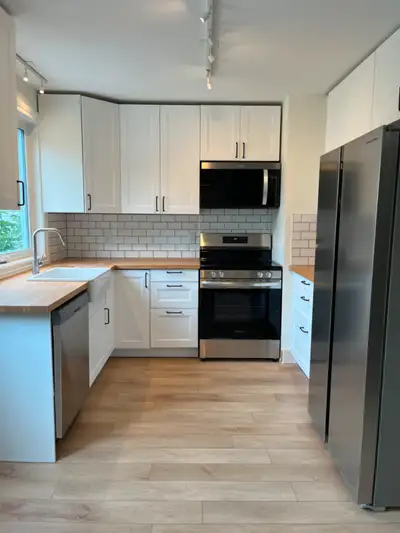 3+1 Bedroom and 1 Bathroom house- St Vital **Pet friendly**