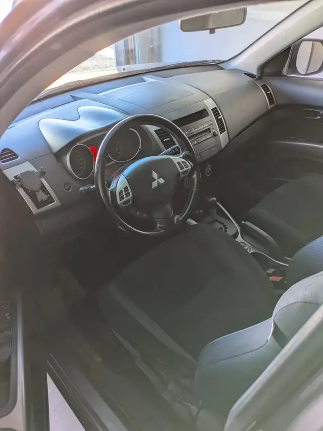 Mitsubishi Outlander 2008498589208276510724