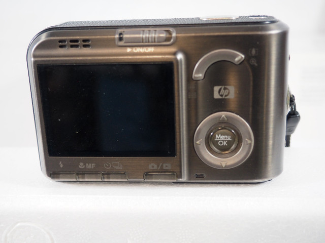 HP PhotoSmart R818 5MP Digital Camera with 5x Optical Zoom in Cameras & Camcorders in Edmonton - Image 4