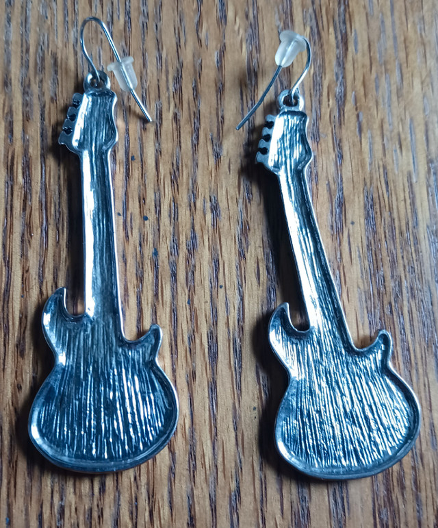 Vintage guitar earrings  in Jewellery & Watches in Truro - Image 3