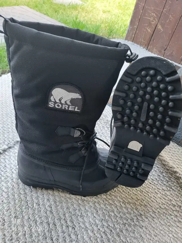 SOREL WOMEN'S HEAVY-DUTY BOOTS, Size 8 in Women's - Shoes in Calgary - Image 3