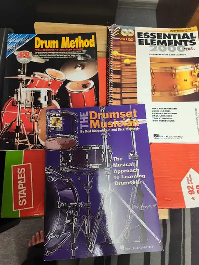 This book teaches the musical approach to learning the drumset. Perfect for aspiring drummers lookin...