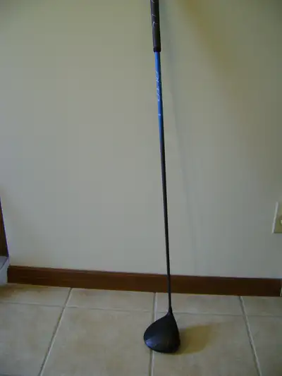 Ping G- Driver 9 degrees- Stiff Alta Flex 55 graphite shaft., Voir plus