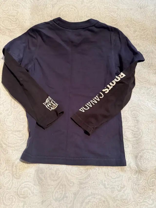 Roots boys small navy blue illusion tee LS with black sleeves in Kids & Youth in Windsor Region - Image 10