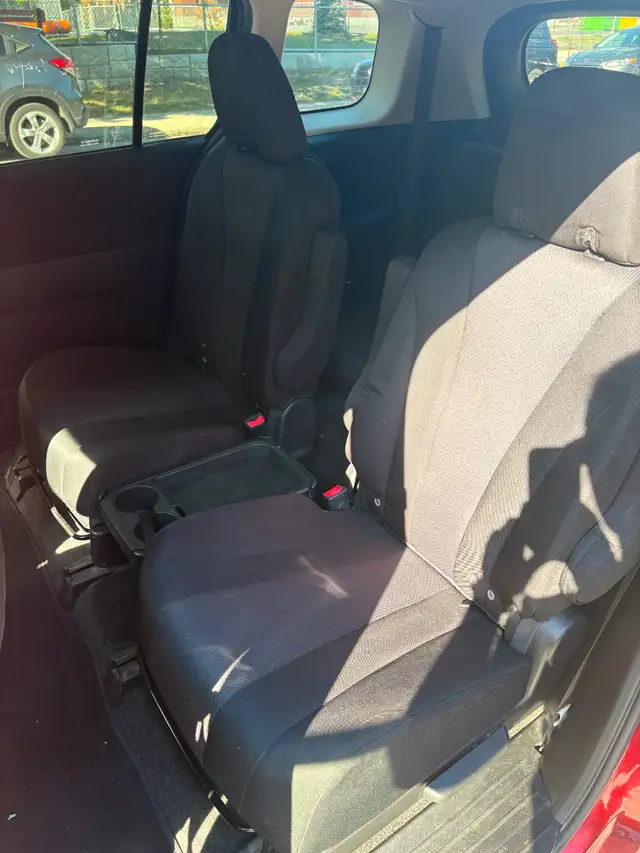 Mazda 5 2015 in Cars & Trucks in City of Montréal - Image 7