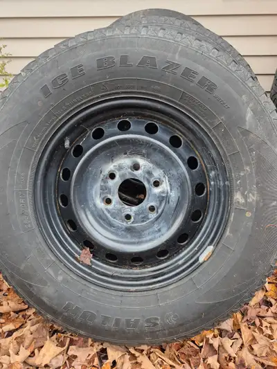Gmc 17in winter rims came off a 2010 gmc sierra 1500 good shape have tires mounted but will need to...
