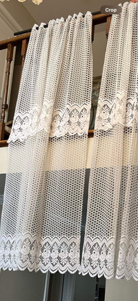 Lace curtains 