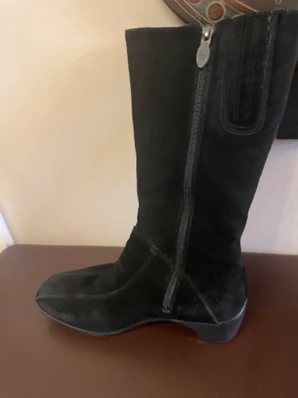 Blondo winter boots in Women's - Shoes in City of Montréal - Image 7