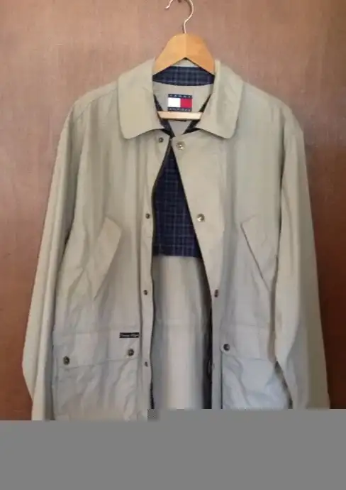 Tommy Hilfiger Mens Spring / Fall Coat ~ Size Large in Men's in Winnipeg - Image 3