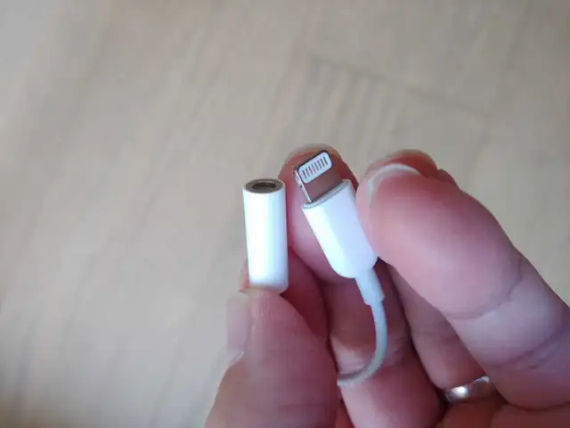 Audio connector for iPhone436100260315146241