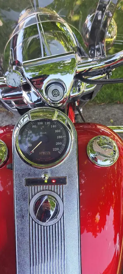 2002 Road King , we'll maintained clean good condition. New front tire, new breaks, 61447km verry ni...