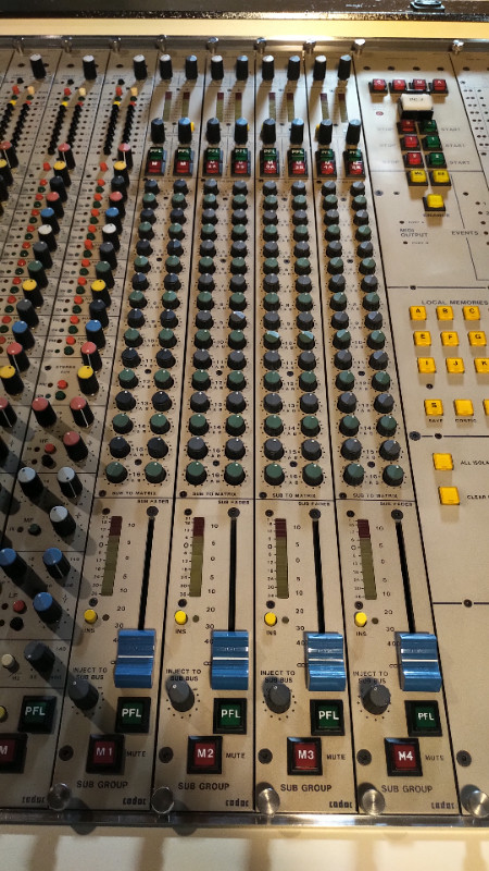 CADAC J-Type Mixing Console in Pro Audio & Recording Equipment in Kawartha Lakes - Image 4