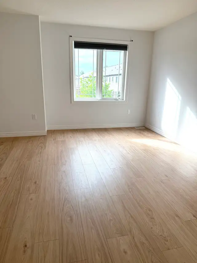 South-end 4-bedroom Townhouse with Bright Walk-Out Basement in Long Term Rentals in Guelph - Image 6