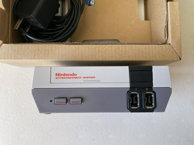 NES Classic Edition w/Box (+extra games installed) in Older Generation in Oshawa / Durham Region - Image 4