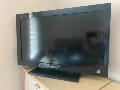Sony Bravia 32’ TV, View more