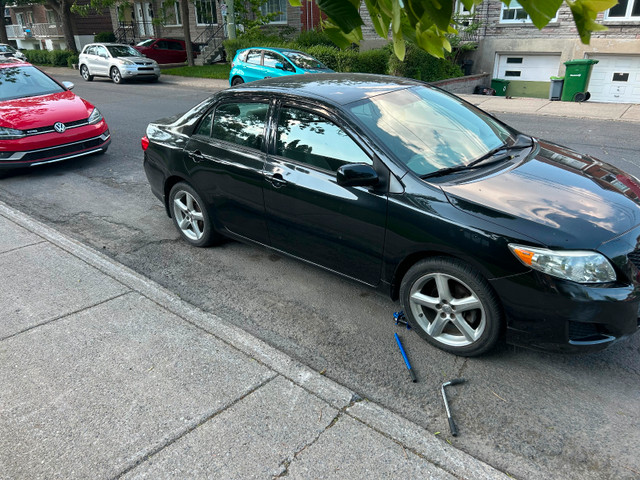 Toyota Corolla 65000km toute équipée dans Autos et camions  à Ville de Montréal - Image 4