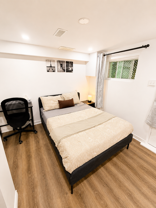TEXT/CALL (438)465-6160 ⭐ Available August 1 ⭐ ** 6 month Minimun ** ** Montreal-Est (H1L 3Y6) ** Fr...