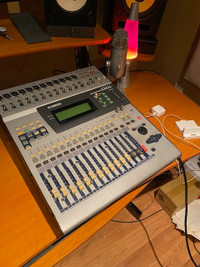 Yamaha 01V Digital mixing console