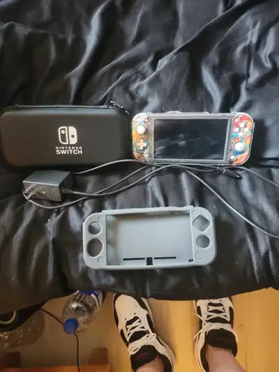 switch lite Bonne condition , View more