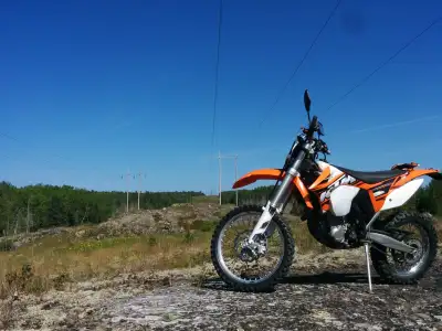 $7200. Located in Emo. 180 hours, 9200 km. Bought it in 2018 and have kept a full written log every...