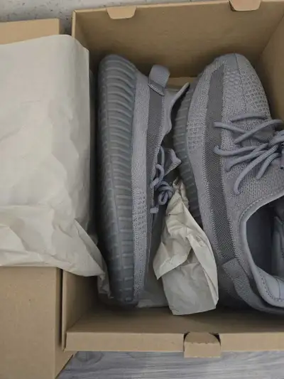 Yeezys 350 V2 Steel Grey Size 11, View more