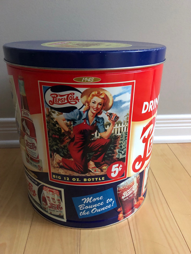 Grosse canne  Pepsi Cola (rare) dans Art et objets de collection  à Longueuil/Rive Sud - Image 4