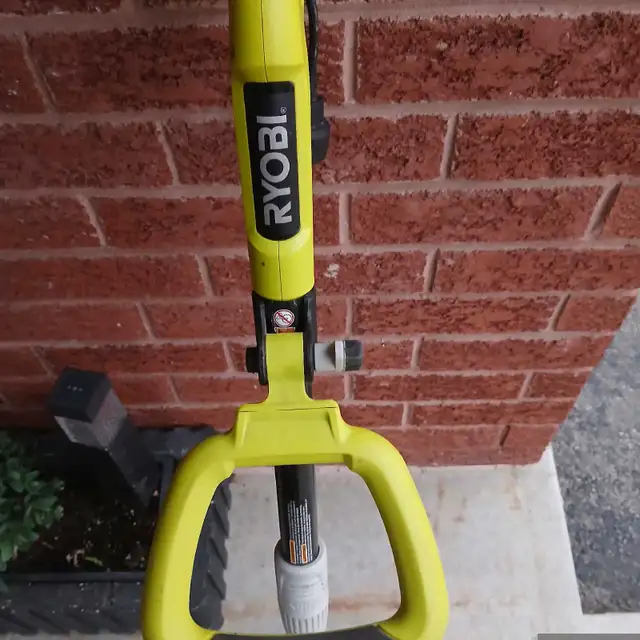 Various Weed trimmers in Lawnmowers & Leaf Blowers in City of Toronto - Image 6