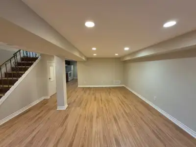 Spacious 500 Sq. Ft. Bachelor Apartment with Flexible Layout – St. Clair & Victoria Park $1,200/mont...