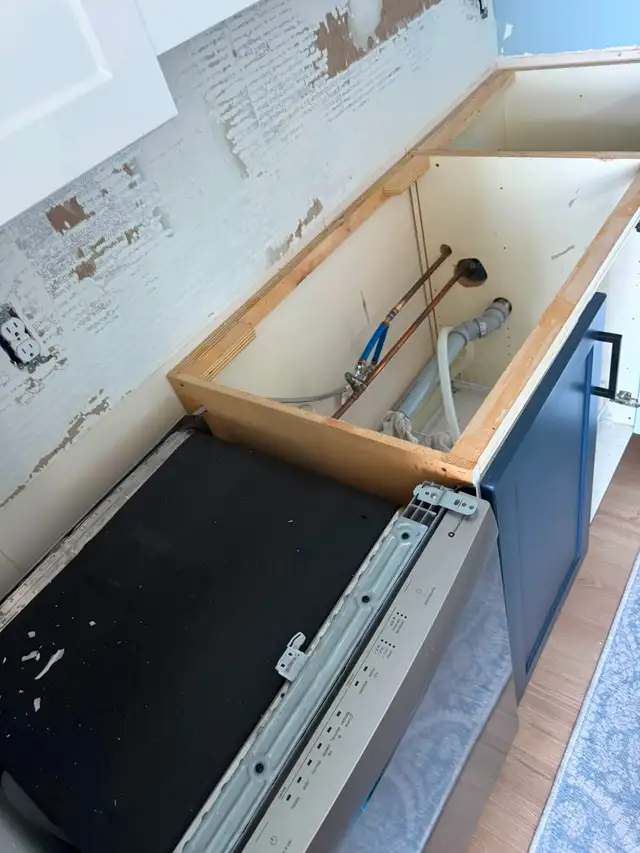 Local Plumber - ☎️/ 437 577 4432560187911439001603