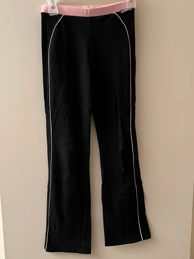 Black with Pink Waistband Pants in Women's - Bottoms in Delta/Surrey/Langley - Image 2