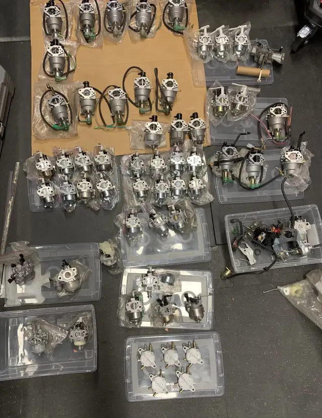 Carburetor  Lot de Carburateurs in Outdoor Tools & Storage in Gatineau - Image 2