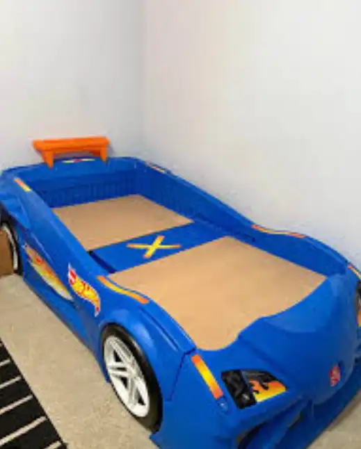 Hot Wheels Toddler-to-Twin Race Car Bed for sale63347537667587121