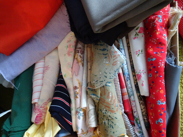 Sewing Fabric / Tissue dans Loisirs et artisanat  à Ville de Montréal - Image 4