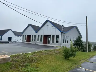 3000sqft building available on Topsail Road, great for Retail or Office Space