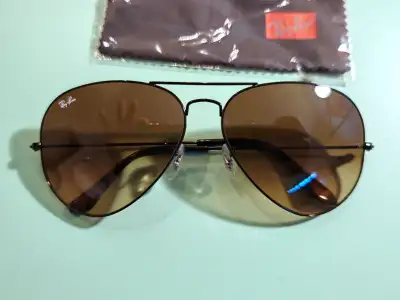 Brand New Ray-Ban Aviator Large With Case - Sunglasses, View more
