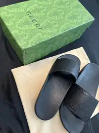 Gucci slides black 