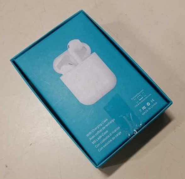 New I 11 true Wireless 5.0 earbuds with charger case in Cell Phone Accessories in Burnaby/New Westminster - Image 4