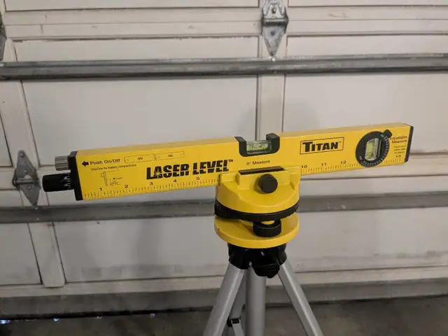 Titan Laser Level Kit in Hand Tools in Kitchener / Waterloo - Image 2