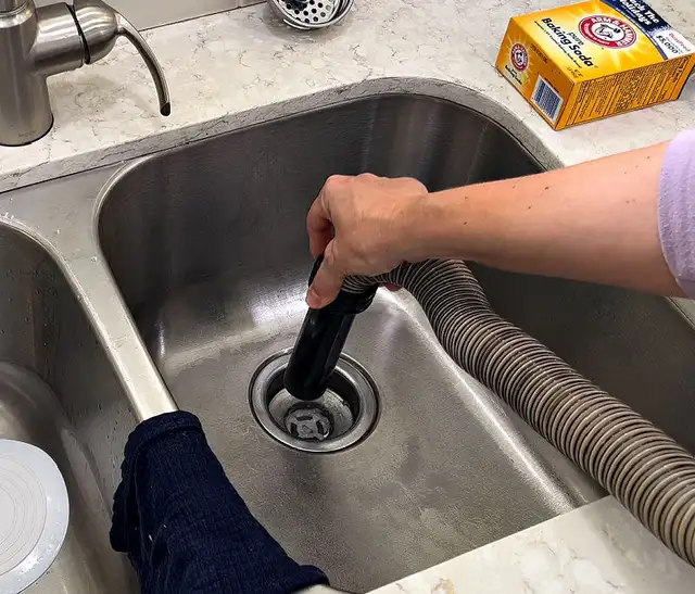 plumber for repairs422657862980096002