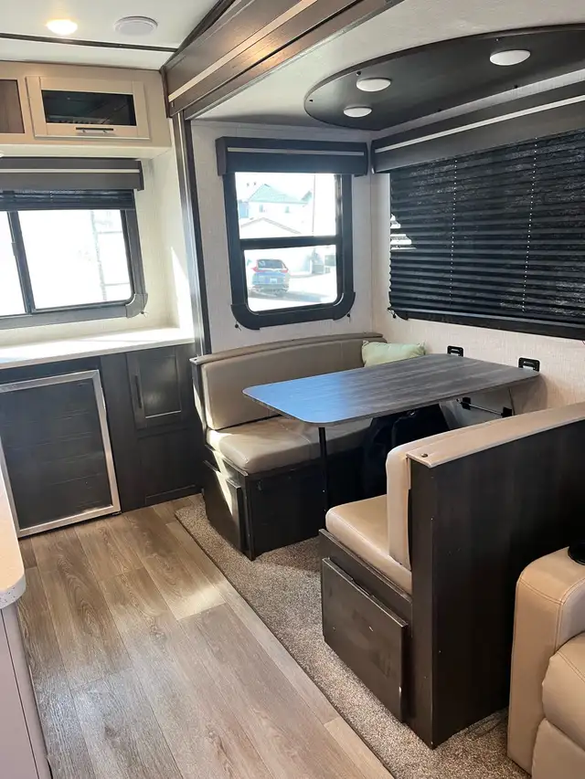 2021 32 ft Cruiser Fifth Wheel in RVs & Motorhomes in Regina - Image 6