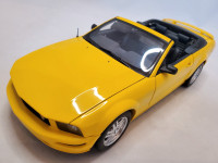 1:18 Diecast Autoart Ford Mustang GT Convertible Yellow No Box