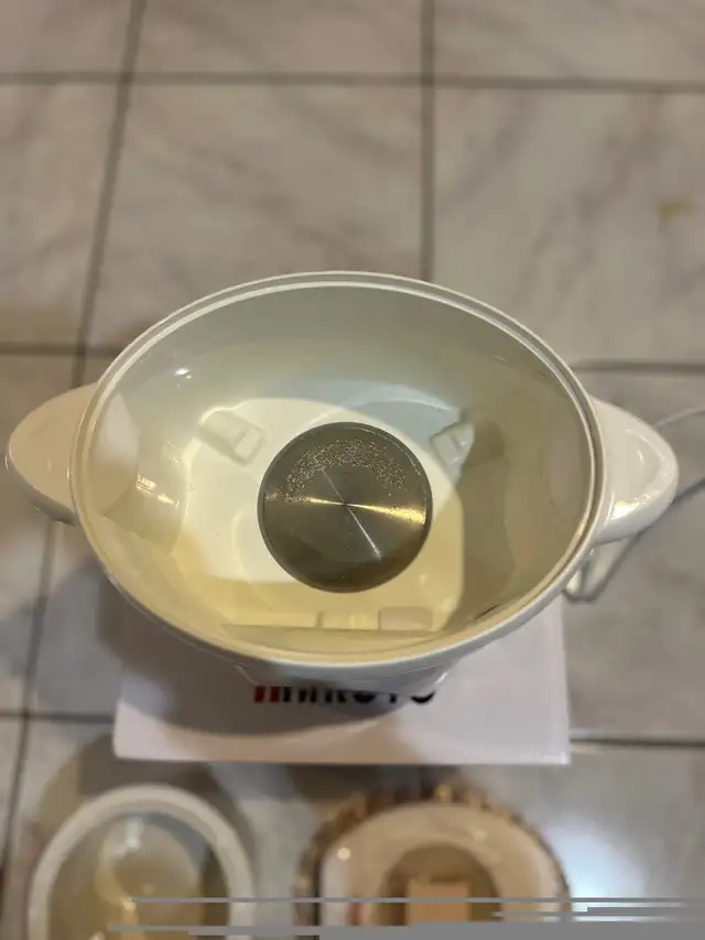 Makoto Electric Stew Pot in Microwaves & Cookers in Oakville / Halton Region - Image 4