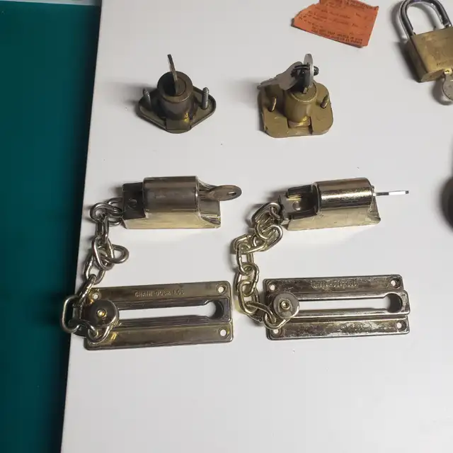 Locks, locks and more locks - read desrcription in Multi-item in Ottawa - Image 3