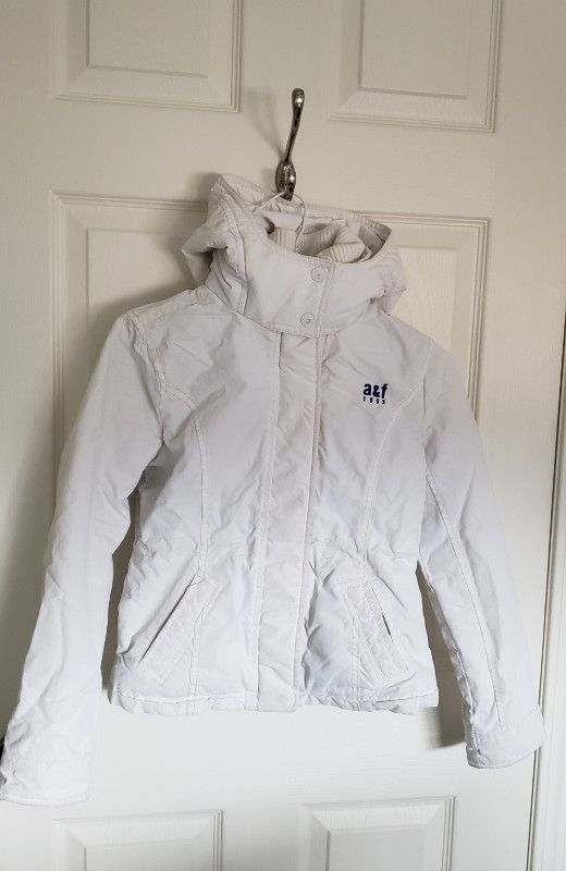 Girls Abercrombie winter jacket (size L) in Kids & Youth in Mississauga / Peel Region