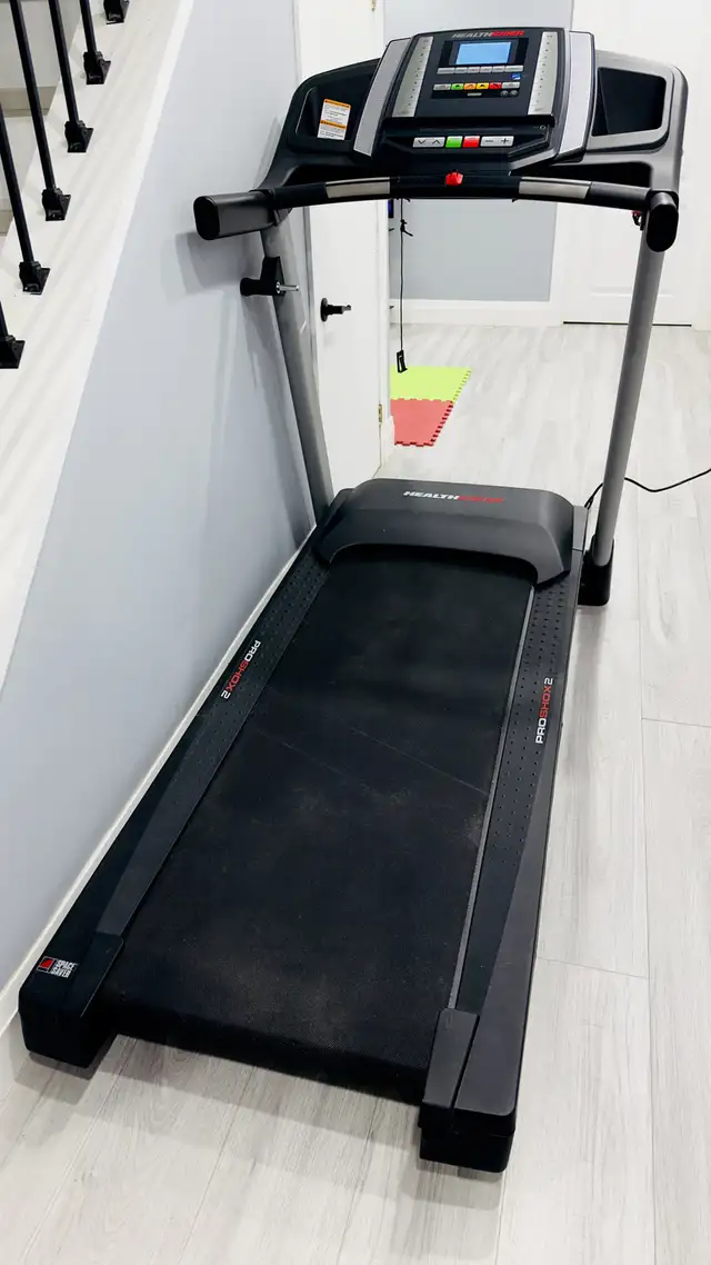 treadmill in Exercise Equipment in Oshawa / Durham Region - Image 4