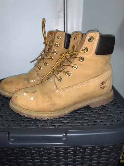 Men’s timberland boots size 8.5, View more