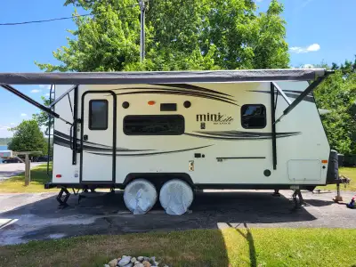 Excellent condition couples trailer. Fridge runs on propane, 120v or 12v and hot water heater can us...