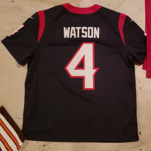 NFL jerseys in Arts & Collectibles in Ottawa - Image 4