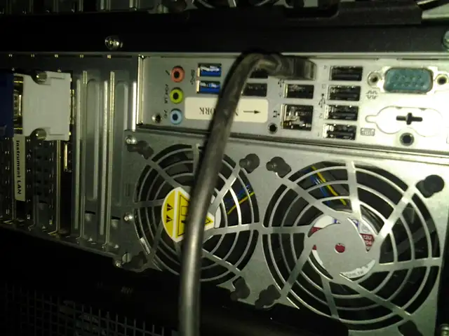 Lenovo ThinkStation C30 WorkStation Intel Xeon E5-2620v2 hex cor in Other in City of Montréal - Image 5