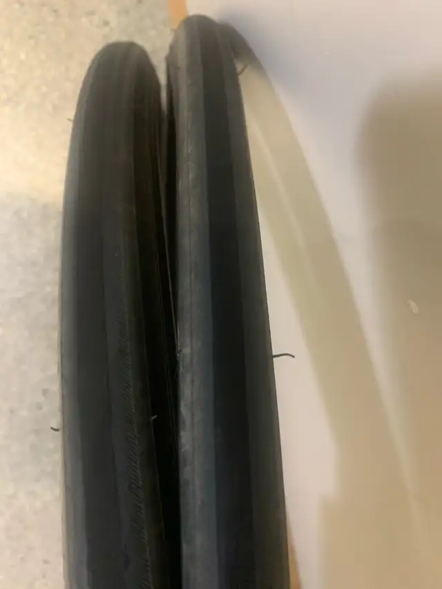Michelin Lithion road bike tire in Road in Markham / York Region - Image 3